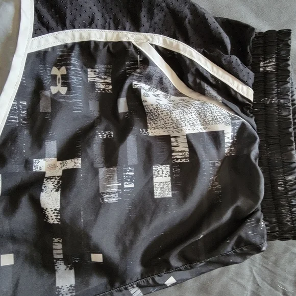 UA shorts - Picture 3 of 3